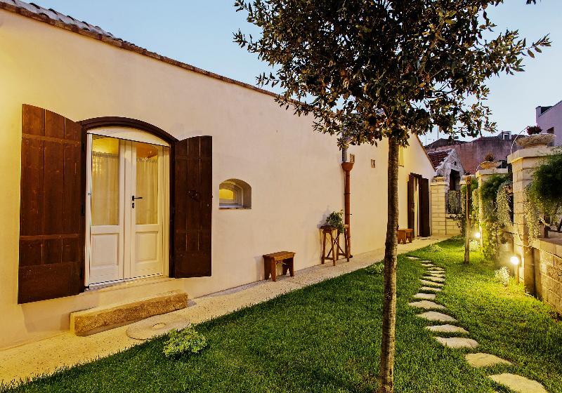 Borgo San Gaetano Bed and Breakfast Bernalda Εξωτερικό φωτογραφία